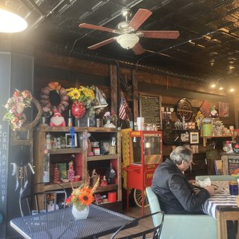 Common Grounds Bistro - Interior - Coffee & Tea Near Me - Waterbury, Connecticut