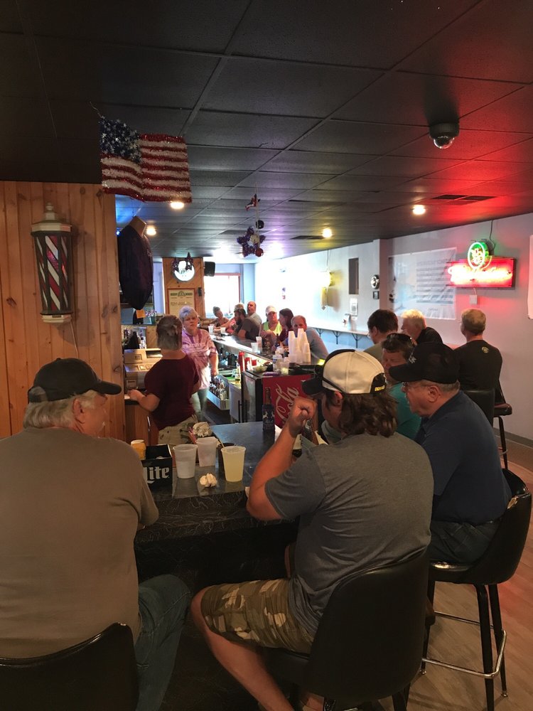 BLAIR’S PUB & GRUB - Updated July 2024 - 11 Photos - 110 E 5th St