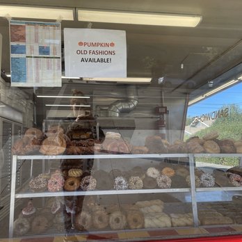 Doughnut Hut - Donuts Near Me - Burbank, California Doughnut Hut - Donuts Near Me - Burbank, California
