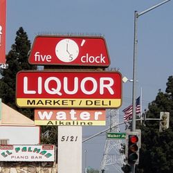 5 O'clock Liquor