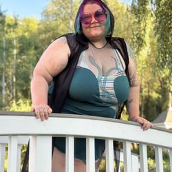Showing off thistle and Spires new lingerie.