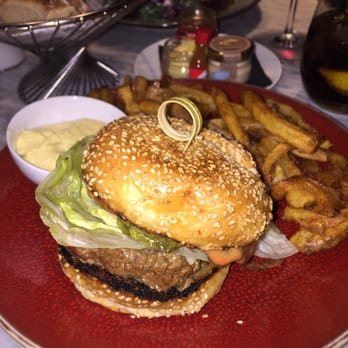 Frame - American Burger and Fries was good. The beef patty looked like a brain and disgusted me after eating almost everything. - Bars Near Me - Paris, 75 Frame - American Burger and Fries was good. The beef patty looked like a brain and disgusted me after eating almost everything. - Bars Near Me - Paris, 75