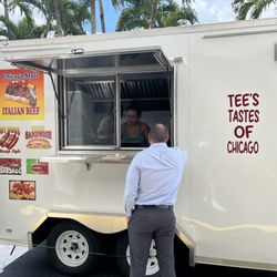 Tees Tastes of Chicago - Food truck