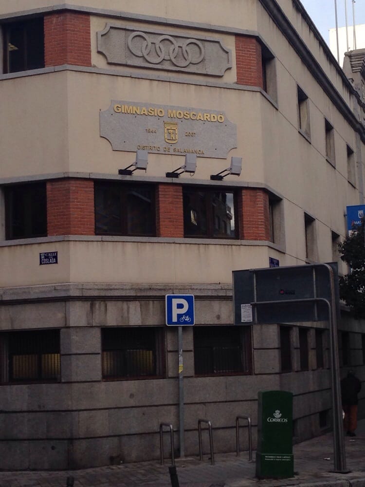 Centro Deportivo Municipal Gimnasio Moscardó