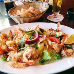 Steakhaus Barbecue - Gambas auf Salat mit Remoulade
