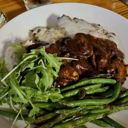 ASH gastropub - Maderia chicken with potatoes and green beans