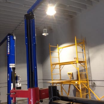 Avila III Electric - Installing LED high bay light fixtures - Electricians Near Me - Montebello, California Avila III Electric - Installing LED high bay light fixtures - Electricians Near Me - Montebello, California