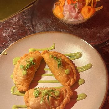 La Cueva - Shrimp Empanadas & Ceviche appetizers - Wine Bars Near Me - Atlanta, Georgia La Cueva - Shrimp Empanadas & Ceviche appetizers - Wine Bars Near Me - Atlanta, Georgia