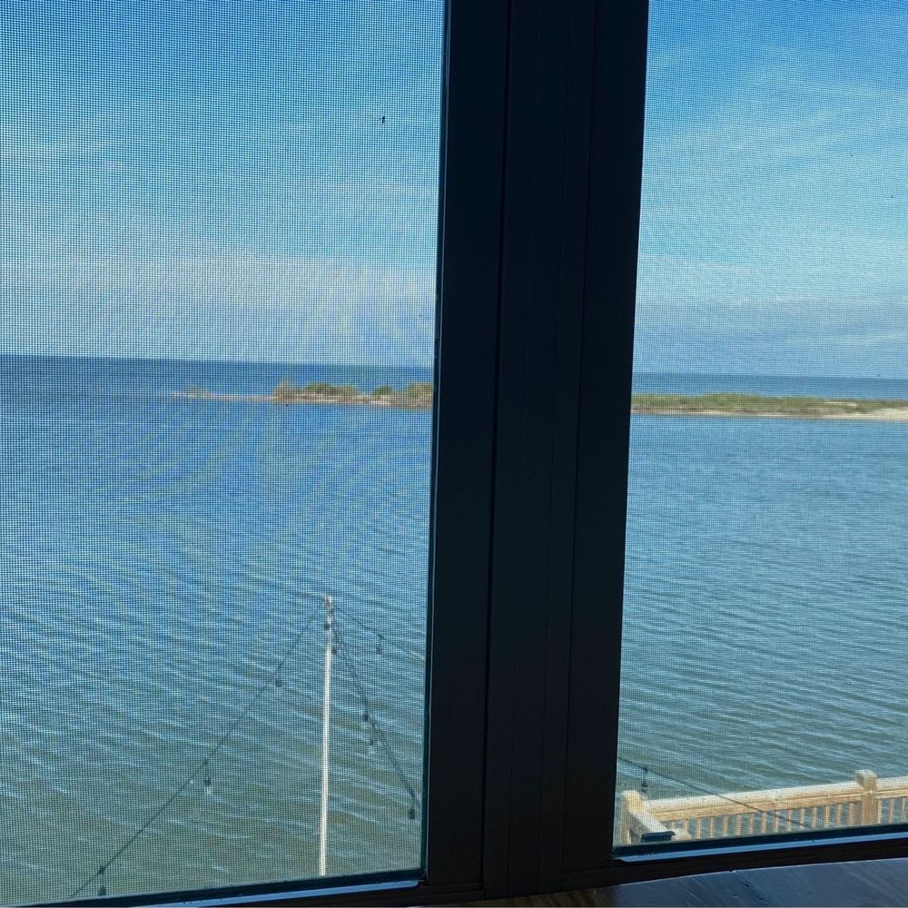 Stingaree - Bayside - Seafood Near Me - Crystal Beach, Texas