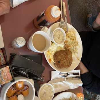Cameo Cafe - Chicken Fried Steak and Eggs - Breakfast & Brunch Near Me - Vancouver, Washington
