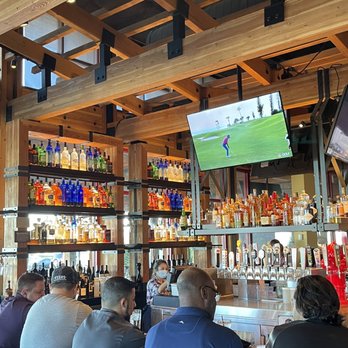 Lazy Dog - Inviting Bar - New American Near Me - Las Vegas, Nevada
