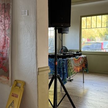 Devereaux House - They had a dj spinning vinyl on two turn tables. wonderful selection! - Wine Bars Near Me - Riverside, California