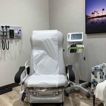 AdventHealth Well 65 + - Medical Centers Near Me - Oviedo, Florida AdventHealth Well 65 + - Medical Centers Near Me - Oviedo, Florida