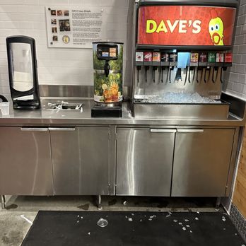 Dave's Hot Chicken - Chicken Shop Near Me - El Cajon, California