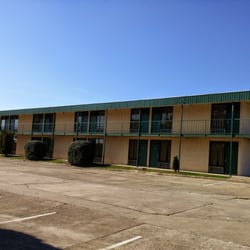 Lime Tree Inn - Building exterior