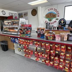 Sawtooth station/Shell