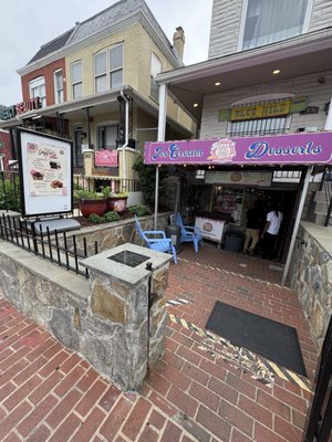 Here's The Scoop by null