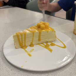 S10. Mango Mille Crepe Cake / 芒果千層