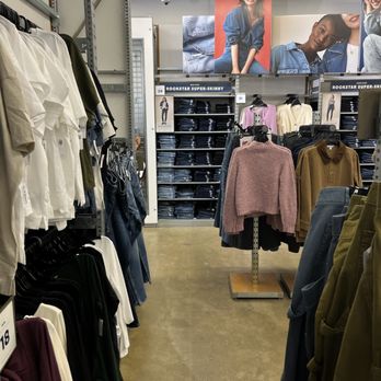 Old Navy - Men's Clothing Near Me - Ellicott City, Maryland Old Navy - Men's Clothing Near Me - Ellicott City, Maryland
