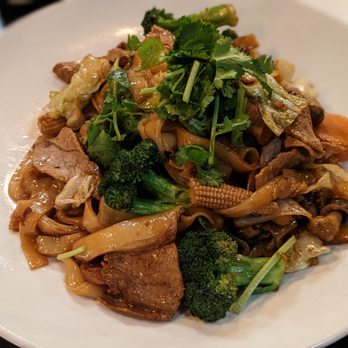 KV Noodle - Beef chow fun minus bean sprouts - Vietnamese Near Me - San Jose, California KV Noodle - Beef chow fun minus bean sprouts - Vietnamese Near Me - San Jose, California