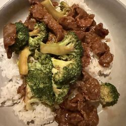 Dragon Garden - Beef & Broccoli ... the smaller size, perfect amount for one!