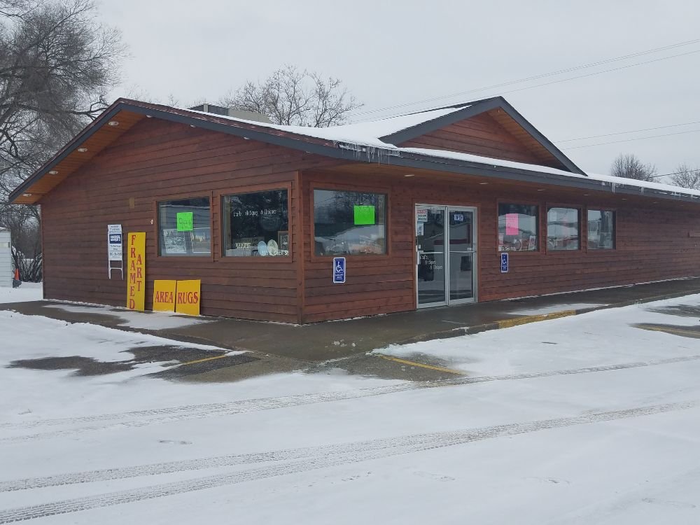 MA AND PA STOP N SHOP Updated October 2024 103 So Cecil St, Bonduel
