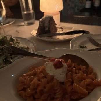 Donna's - fusilli alla vodka - Italian Near Me - Los Angeles, California Donna's - fusilli alla vodka - Italian Near Me - Los Angeles, California