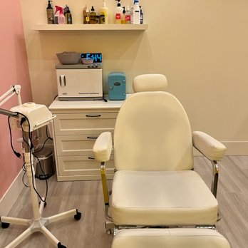 Clean Your Dirty Face - Skin Care Near Me - Winter Park, Florida Clean Your Dirty Face - Skin Care Near Me - Winter Park, Florida