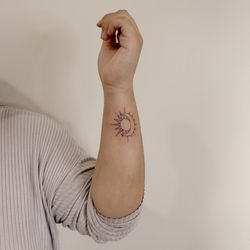 Amorbylee Beauty - Fine line tattoo