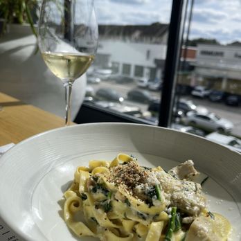 Sixty Vines - Fettuccine - Wine Bars Near Me - Houston, Texas Sixty Vines - Fettuccine - Wine Bars Near Me - Houston, Texas