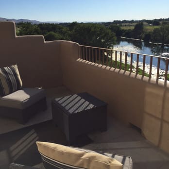 Desert Wind - The patio overlooking the river - Wine Tasting Room Near Me - Prosser, Washington Desert Wind - The patio overlooking the river - Wine Tasting Room Near Me - Prosser, Washington