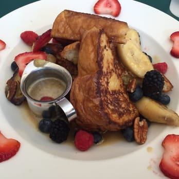 Berry Sweet Kitchen - Banana French toast - Cafes Near Me - Minneapolis, Minnesota