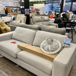 Bulldog Liquidators - Couches
