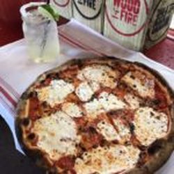 Wood & Fire - Margherita Pizza