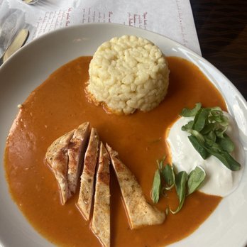 Café Louvre - Chicken in pepper cream sauce with spaetzle. - Cafes Near Me - Prague, Puerto Rico Café Louvre - Chicken in pepper cream sauce with spaetzle. - Cafes Near Me - Prague, Puerto Rico