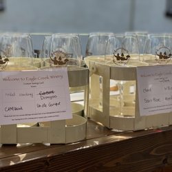 d'Vinery Tasting Room for Eagle Creek Winery