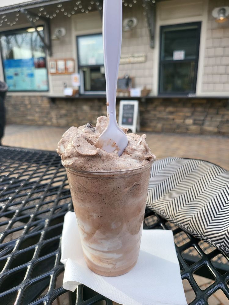 Sweet Babe's Creamery Logo