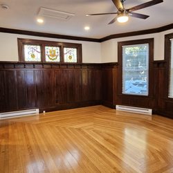 Fulcrum Floors - Living room with original floors installed in the lake 1800's.