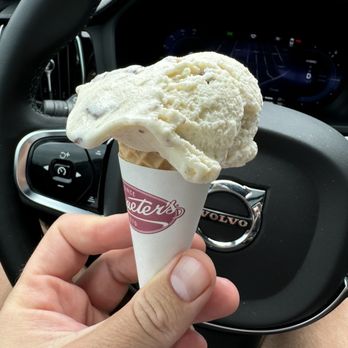 Graeter's Ice Cream - This is what I paid $6 for. I finished it in 5 licks. - Desserts Near Me - Indianapolis, Indiana