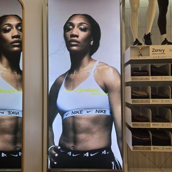 Nike La Costa - Shoe Stores Near Me - Irvine, California Nike La Costa - Shoe Stores Near Me - Irvine, California