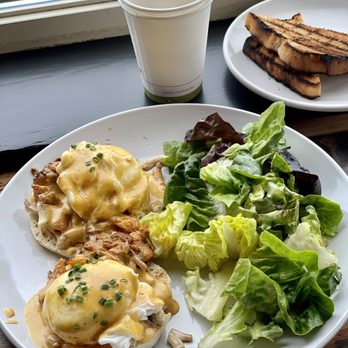 Pickled Fish Restaurant - Eggs Benedict with mushrooms - New American Near Me - Long Beach, Washington