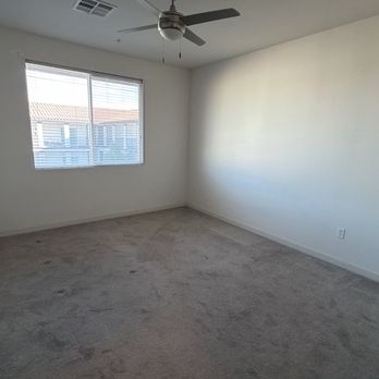 Moving Brothers - Room emptied - Movers Near Me Moving Brothers - Room emptied - Movers Near Me