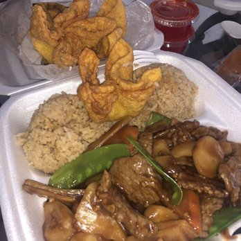 Shanghai Express - Beef Pineapple & order of Crab Rangoon (got diarrhea) - Chinese Near Me - Raytown, Missouri