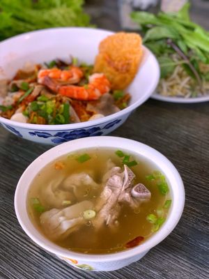 Phở Tau Bay by null