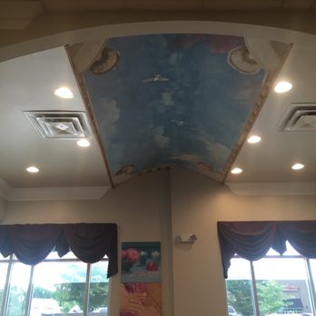 LH Nails Spa - Nice decor - Nail Salons Near Me - Charlotte, North Carolina
