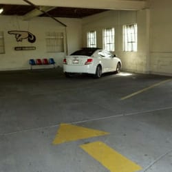 Faye's Laundry & Drycleaning - Covered parking