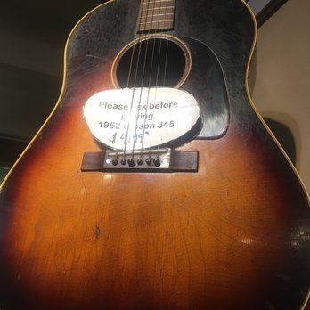Castle Rock Music - 1952 Gibson guitar - Musical Instruments & Teachers Near Me - Castle Rock, Colorado Castle Rock Music - 1952 Gibson guitar - Musical Instruments & Teachers Near Me - Castle Rock, Colorado