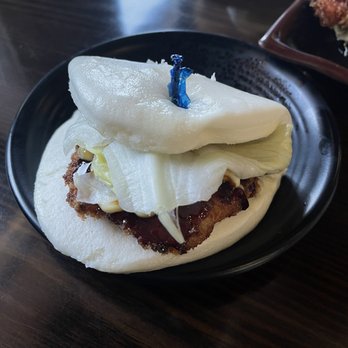Ishita Ramen - 15. Fried Chicken Bun - Ramen Near Me - Saint Paul, Minnesota