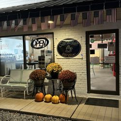 Saltwater Brew - The entrance to Saltwater in November.