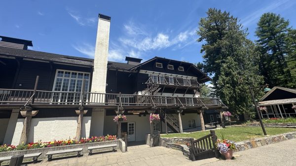 Lake McDonald Lodge by null